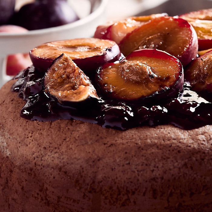 Gâteau de lait aux fruits de saison grillés