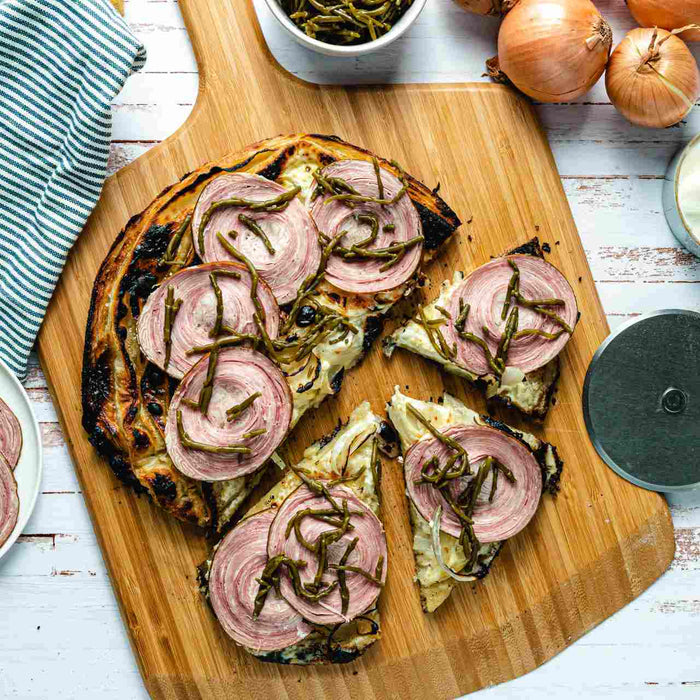 Pizza bretonne façon kouign-amann à l’andouille de Guéméné 