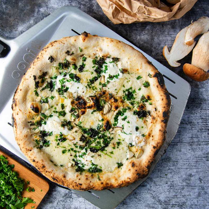 Pizza Porcini et Provolone