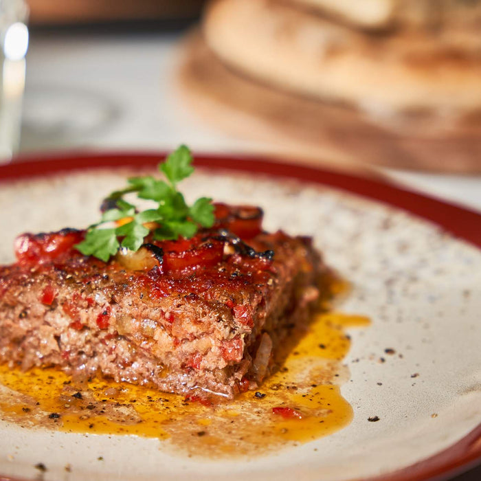 Kebab à la poêle, tomates et poivrons