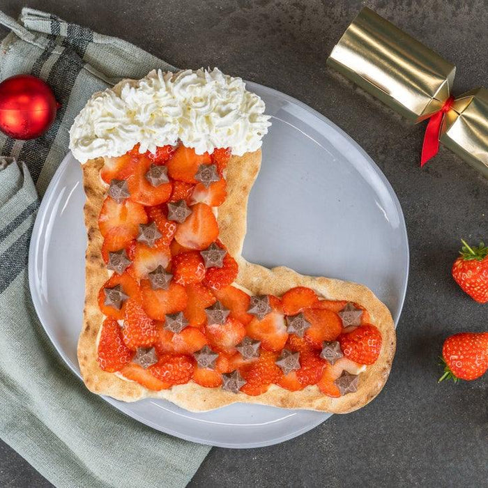Pizza dessert « chaussette » du Père Noël pudding fraise et vanille