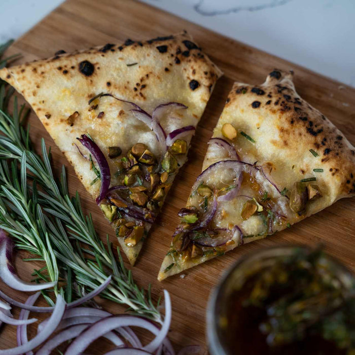 La pizza à la pistache, inspirée de la “pizza Rosa “ de Chris Bianco