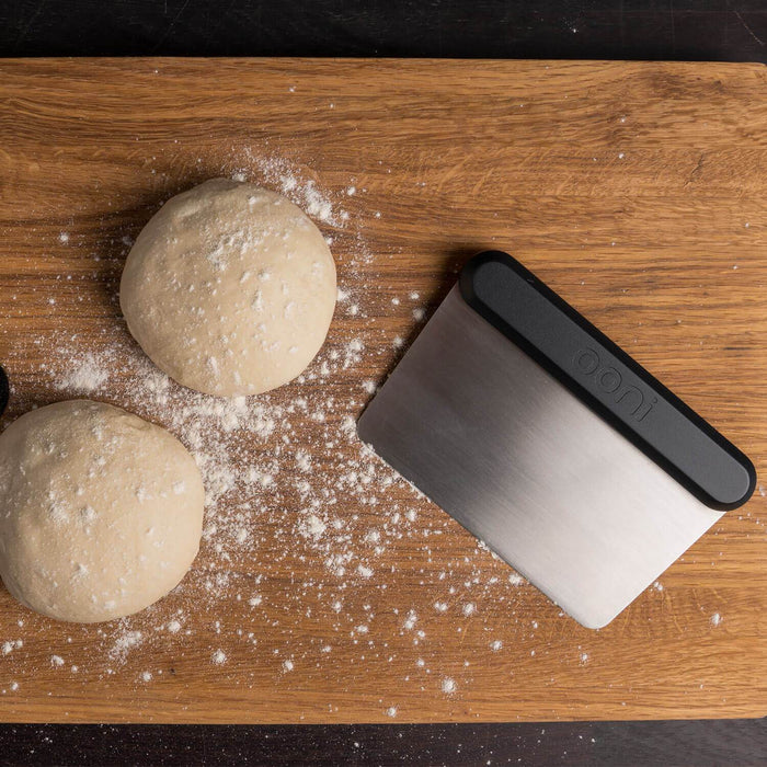 Ooni Pizza Dough Scraper - Ooni Europe | Cliquez sur cette image pour ouvrir la fenêtre modale de produits. La fenêtre modale de produits permet de zoomer sur les images.