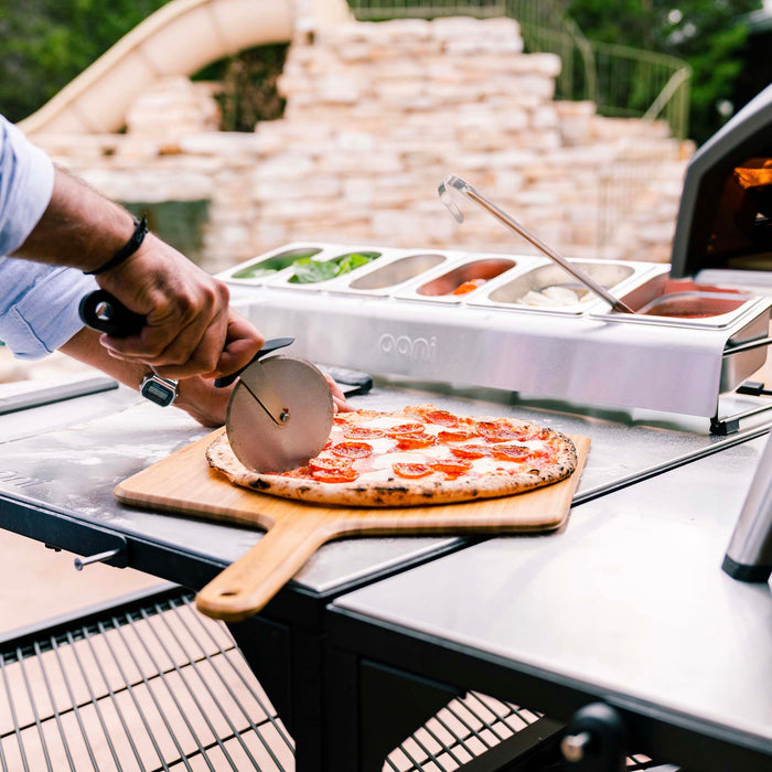 Roulette à pizza en inox Ooni | Cliquez sur cette image pour ouvrir la fenêtre modale de produits. La fenêtre modale de produits permet de zoomer sur les images.