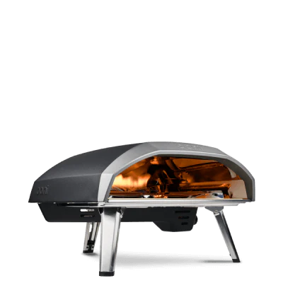 Koda 16 pizza oven with flames lit